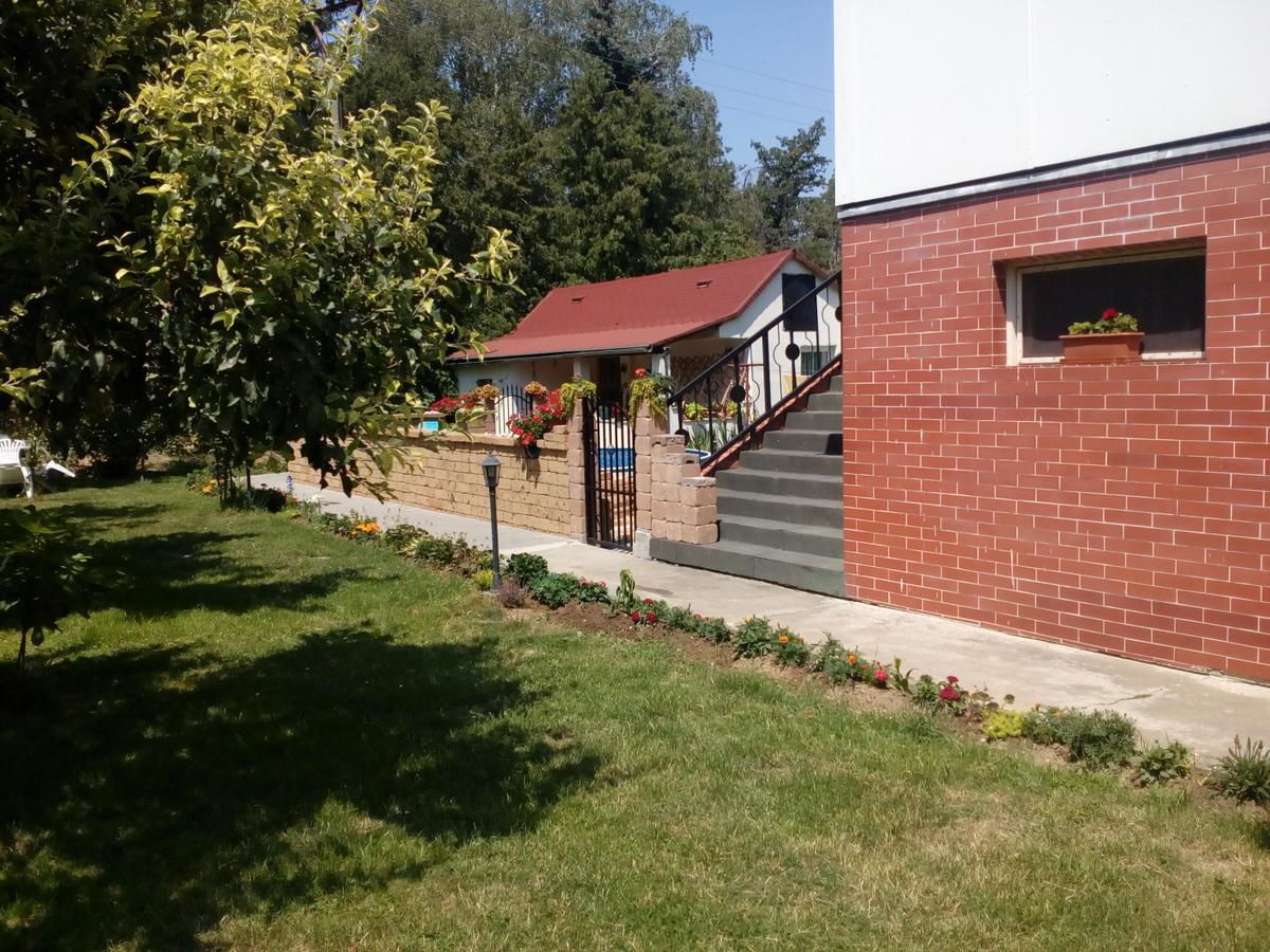 Beckov Platanus B&B 외부 사진